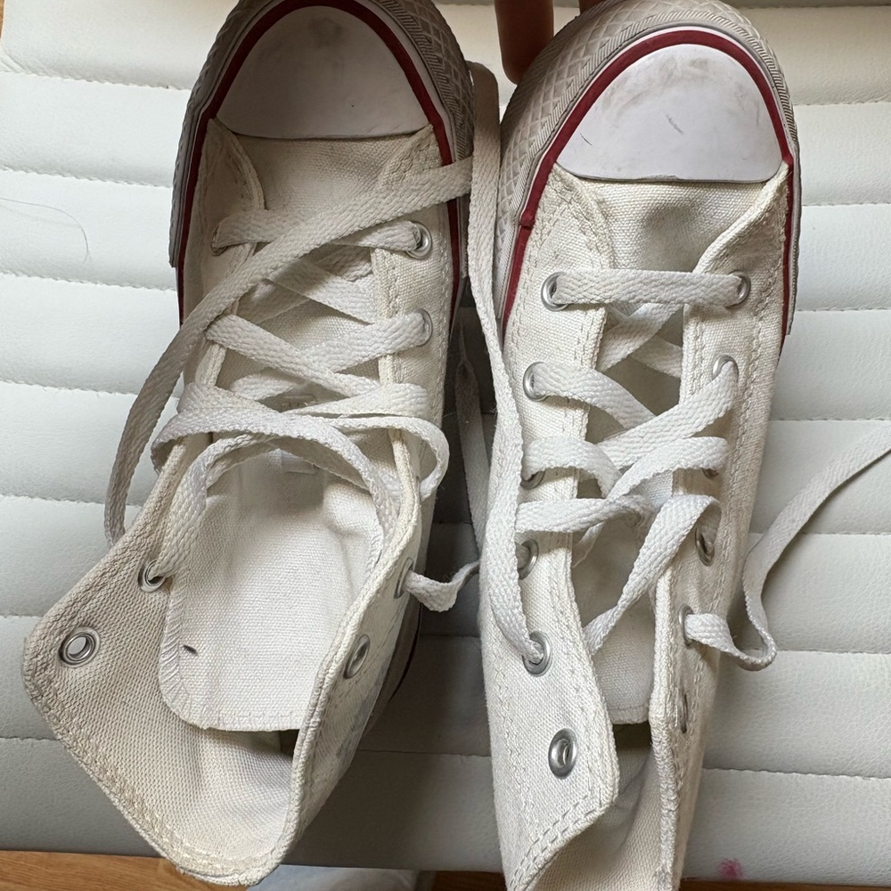 Converse Kids High-Top Sneakers in White and Red - Picture 13 of 16